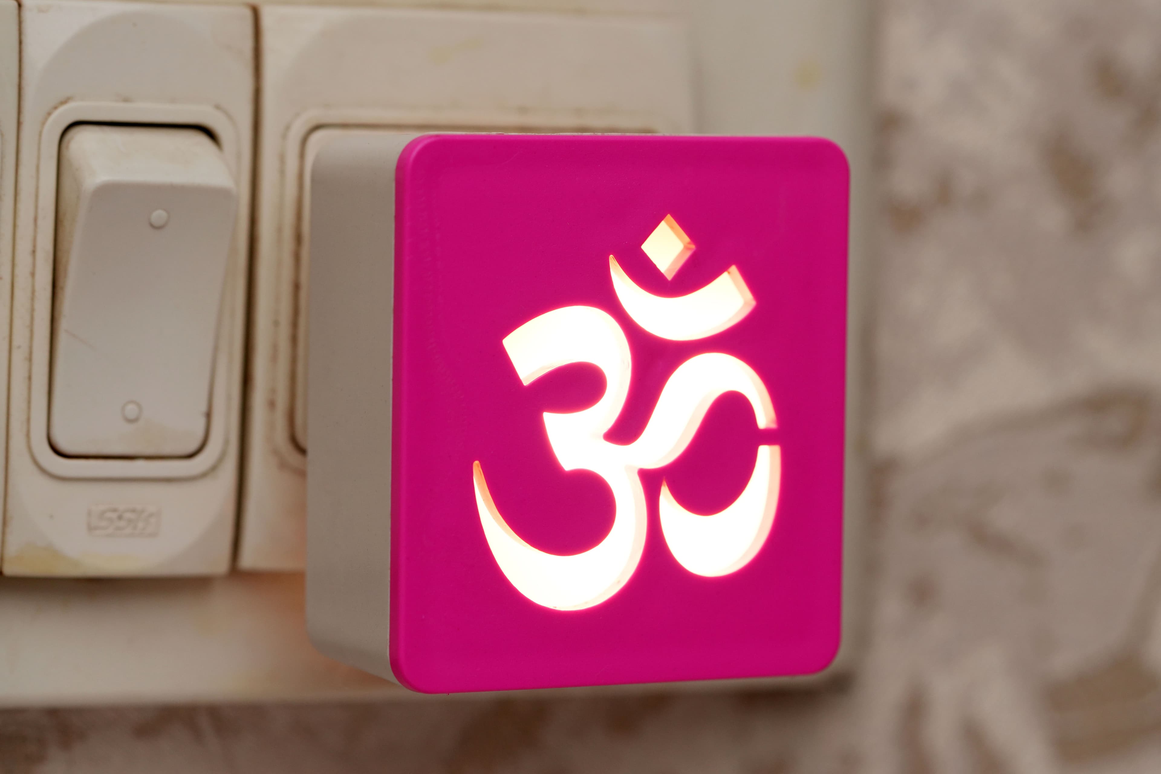 Himax Night Lamp – Om