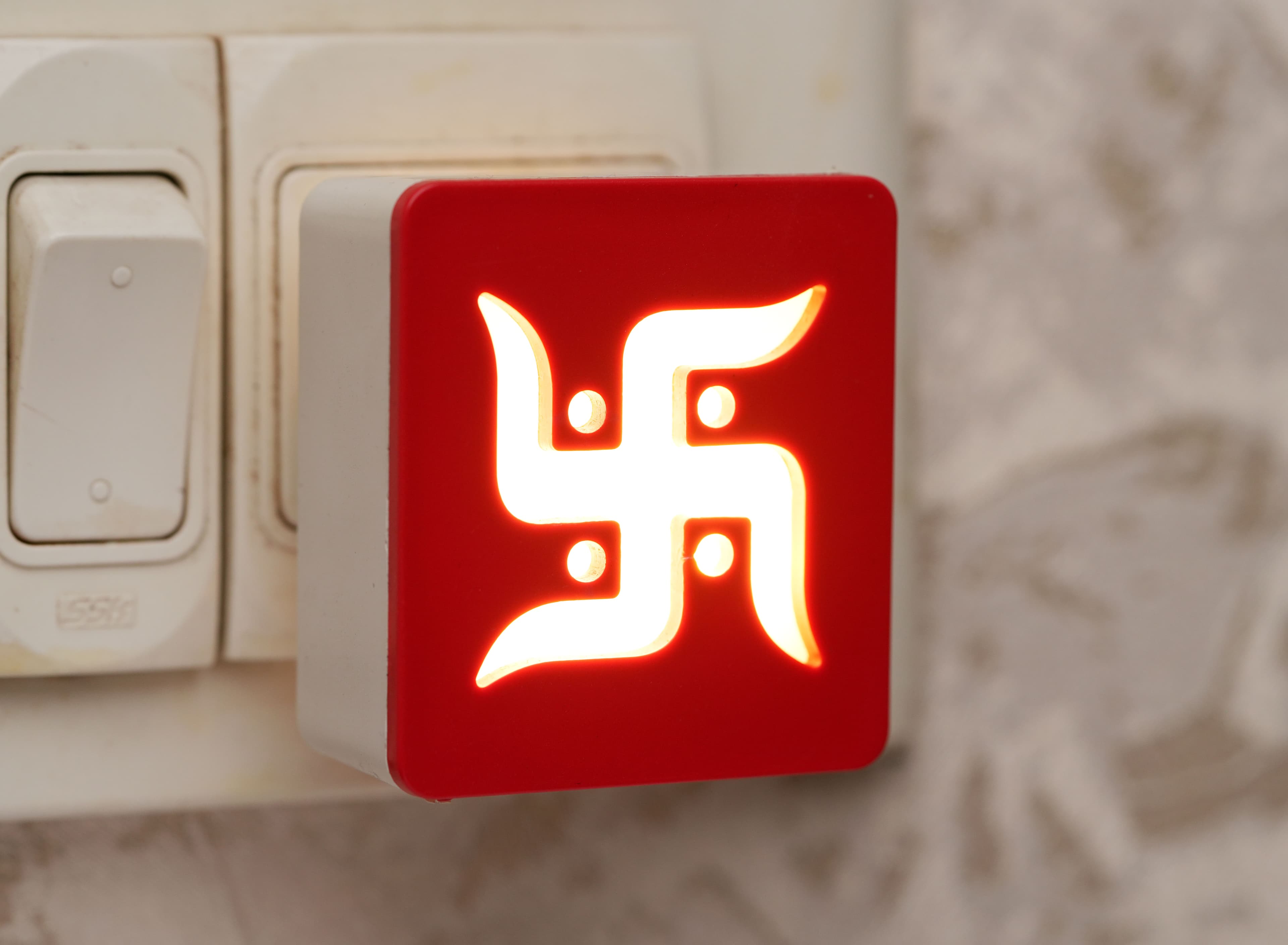 Himax Night Lamp – Swastik
